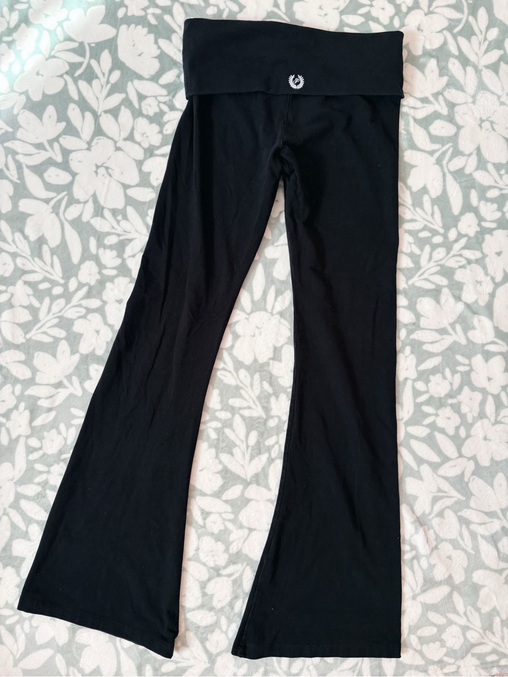 Victoria’s Secret PINK Foldover Flare Leggings in Black 🤍✨